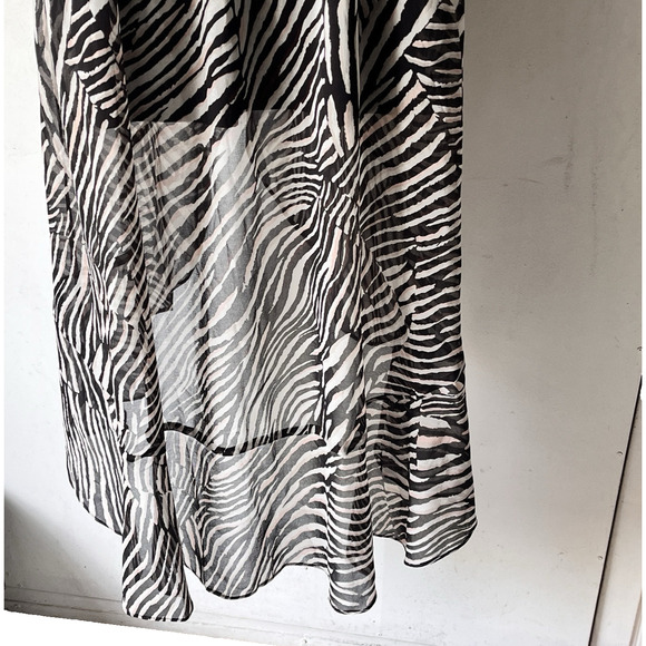 WHBM Zebra Print Faux Wrap Choker Neck  Ruffle Skirt  Midi Dress Size 12 - Picture 7 of 13